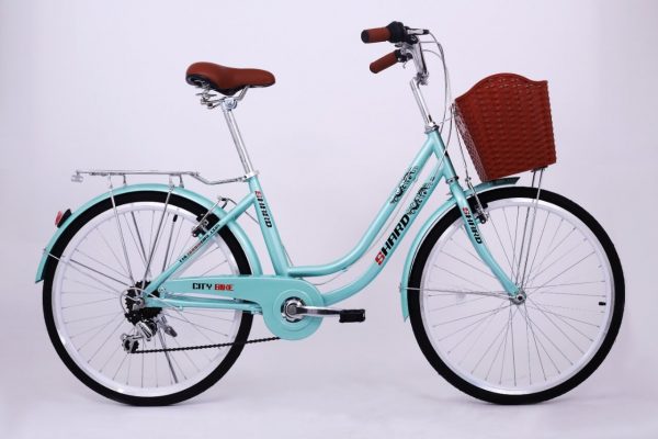 Shard City bike 24 inch,7 speed with basket ladies bike